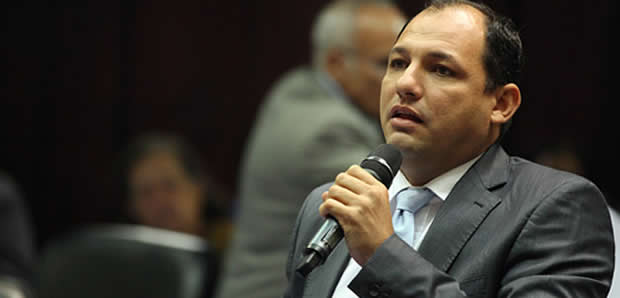 Hugbel Roa Cortesia 3may2015