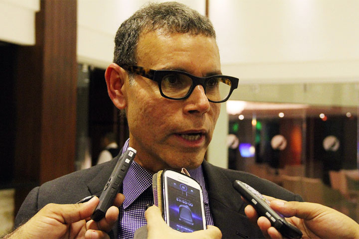 Luis Vicente Leon 08947859576897897