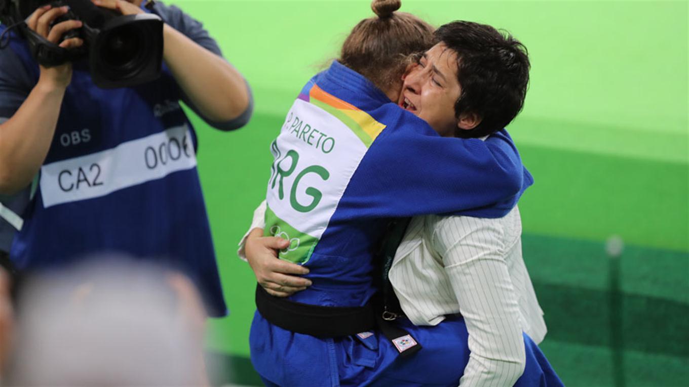 La historia detrás del saco de la coach de Paula Pareto y cómo fue la preparación especial para ganar el oro 2248086h765